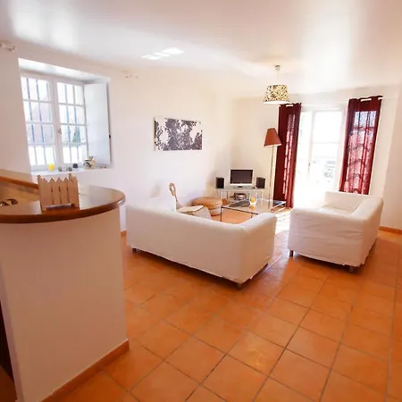 Domaine De Garille